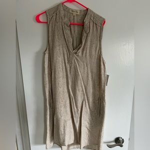 Cloth & Stone print dress. Size medium. Thicker material.